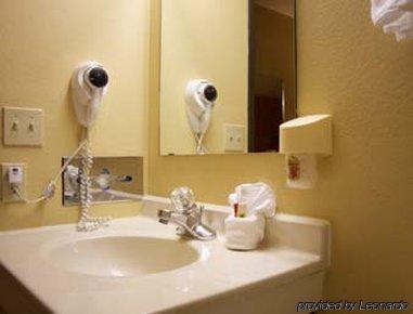 Super 8 By Wyndham Dfw Airport West 3* Bedford