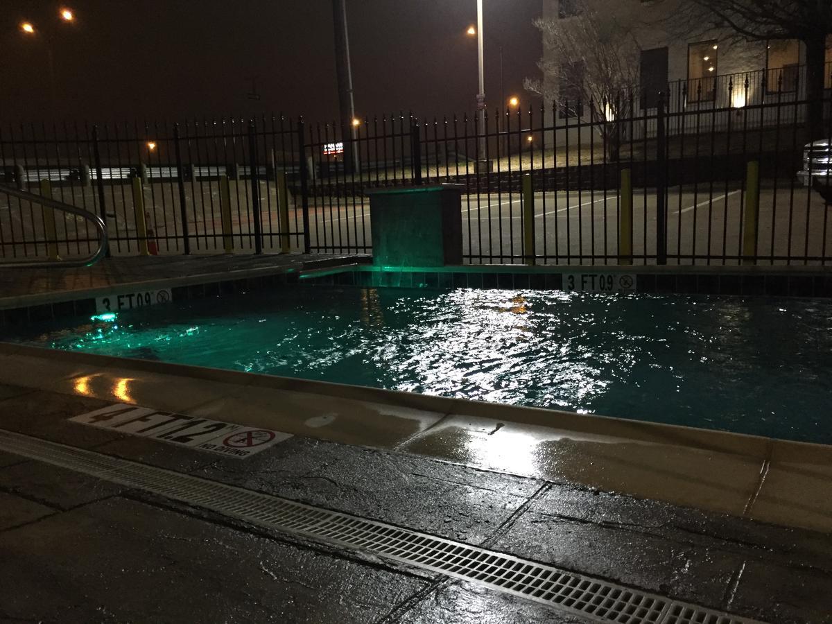 Super 8 By Wyndham Dfw Airport West Bedford